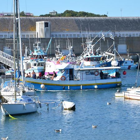Votre Vue, La Mer, Les Bateaux !!! Wir Sprechen Flieben Deutsch, Touristentipps, We Speak English 孔卡尔诺 外观 照片